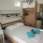 Sandra's Luxury *