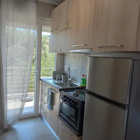 Sandra's Luxury Apartmán