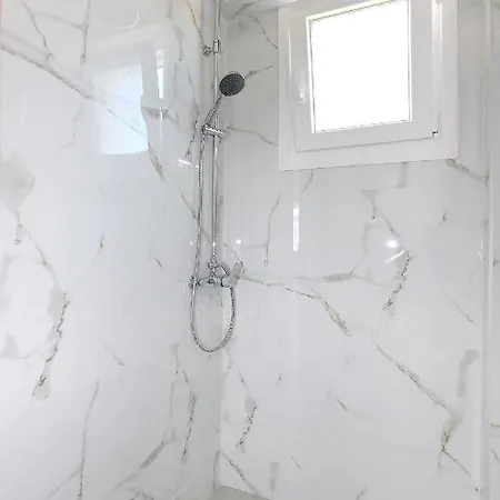 Sandra's Luxury شقة