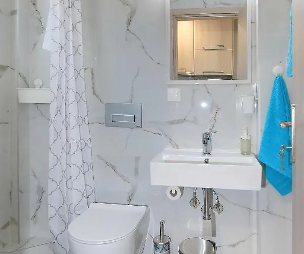 Sandra's Luxury Apartment *